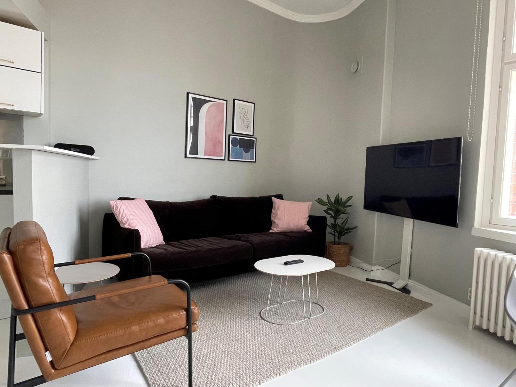 Lejlighed i Helsinki Centrum på 42 m². Soveværelser: 1. Private badeværelser: 1. Eksteriør billede